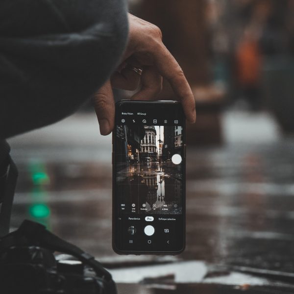 Camera+settings+on+a+smartphone آموزش عکاسی با موبایل در شب